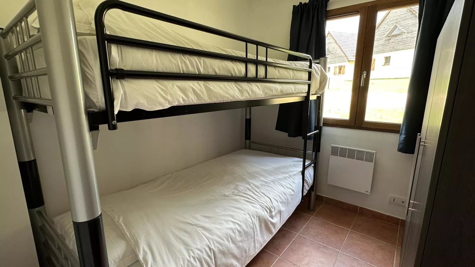 Lac Bleu nr 14-Bedroom