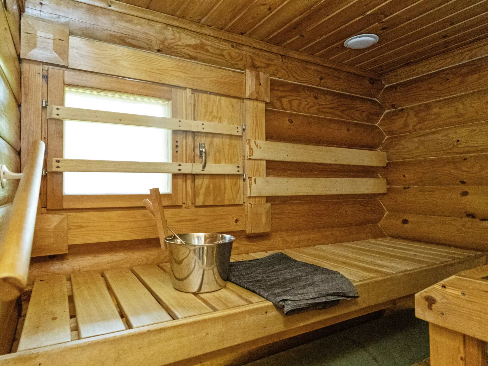 Ahvenmäki b-Drinnen