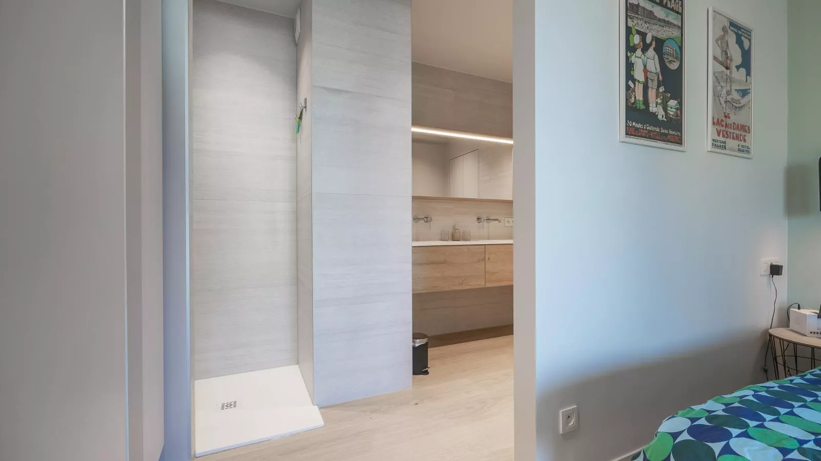 Wimbledon Westende - 0306-Bathroom