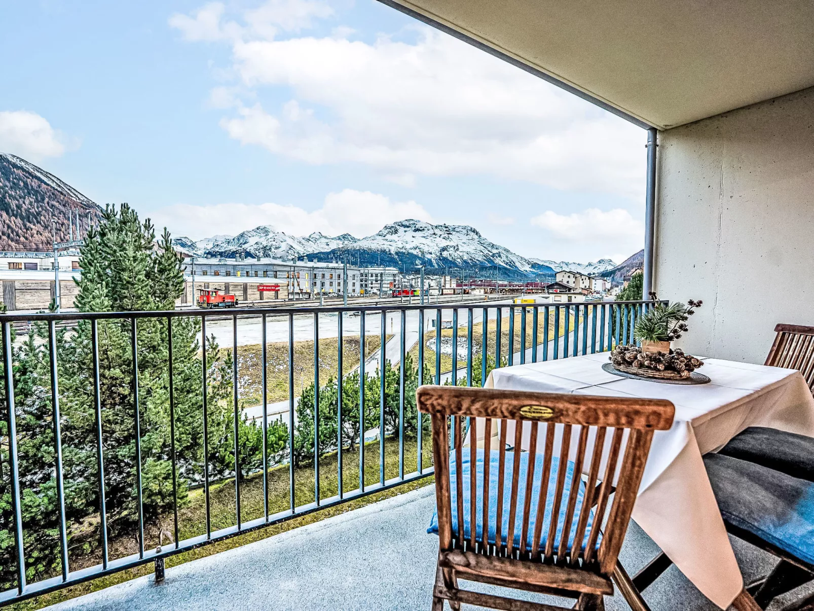 Chesa Promulins-Draußen