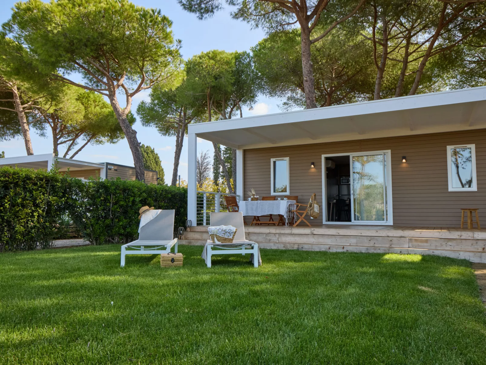 Costa D'Argento-Outside