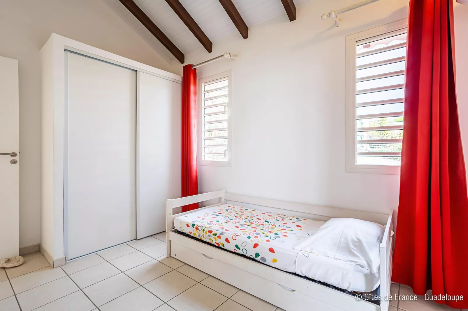 Paradise Bay Villa standing avec vue sur mer Non Remboursable-Schlafzimmer