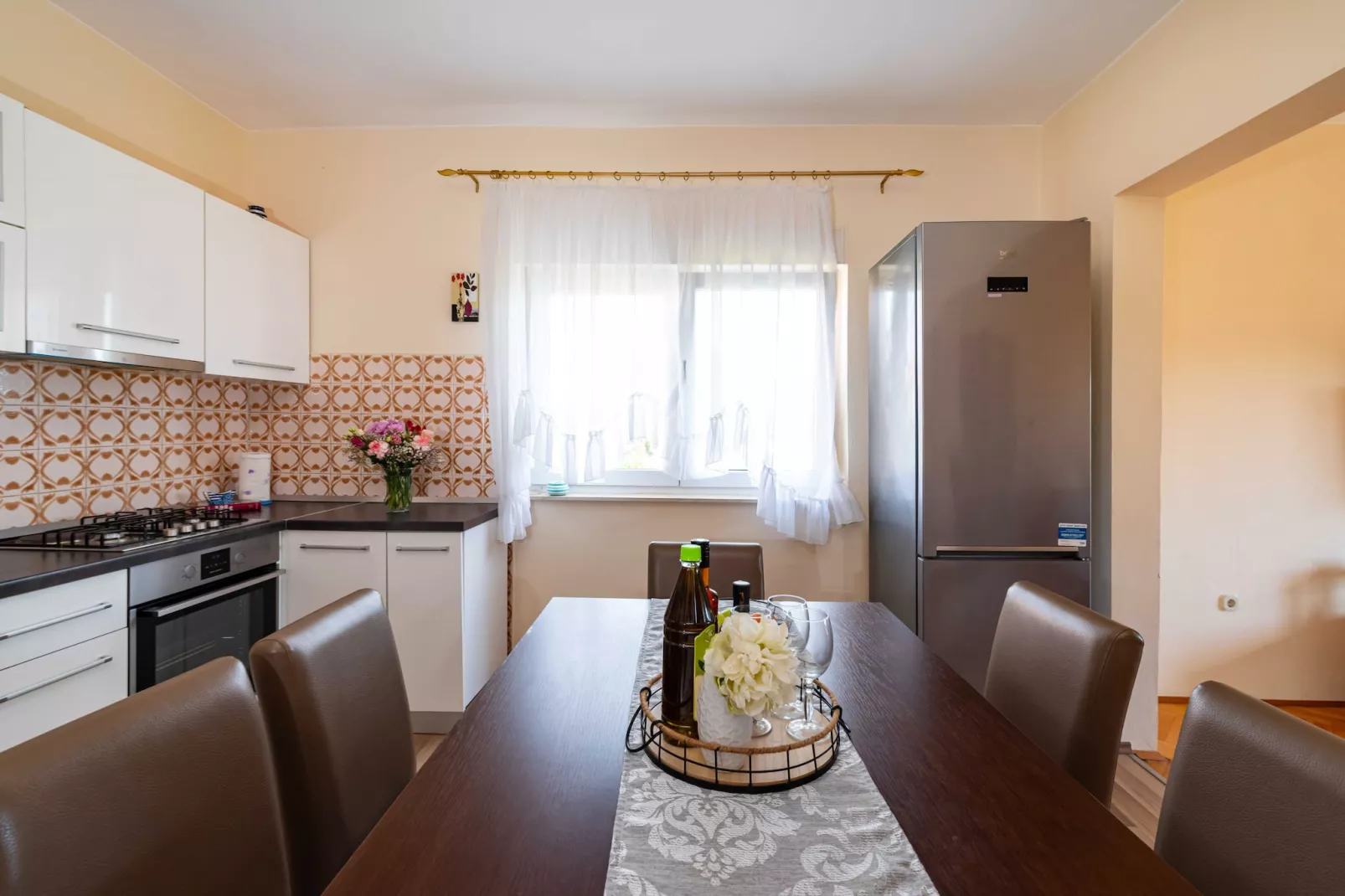 Sea view apartment Nika-Dining room