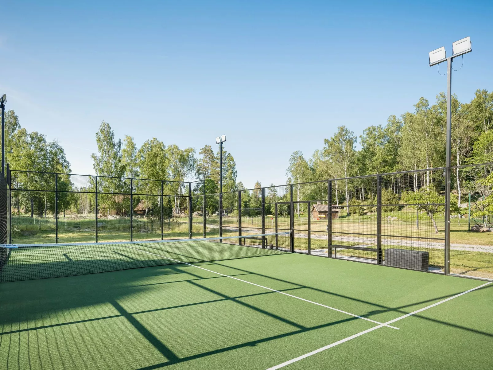 Skarpsätter Sportgård-Outside