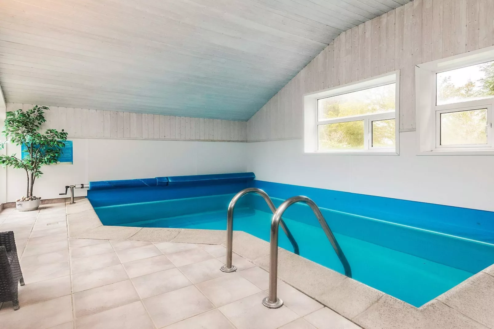 5 Sterne Ferienhaus in Gilleleje-Schwimmbad