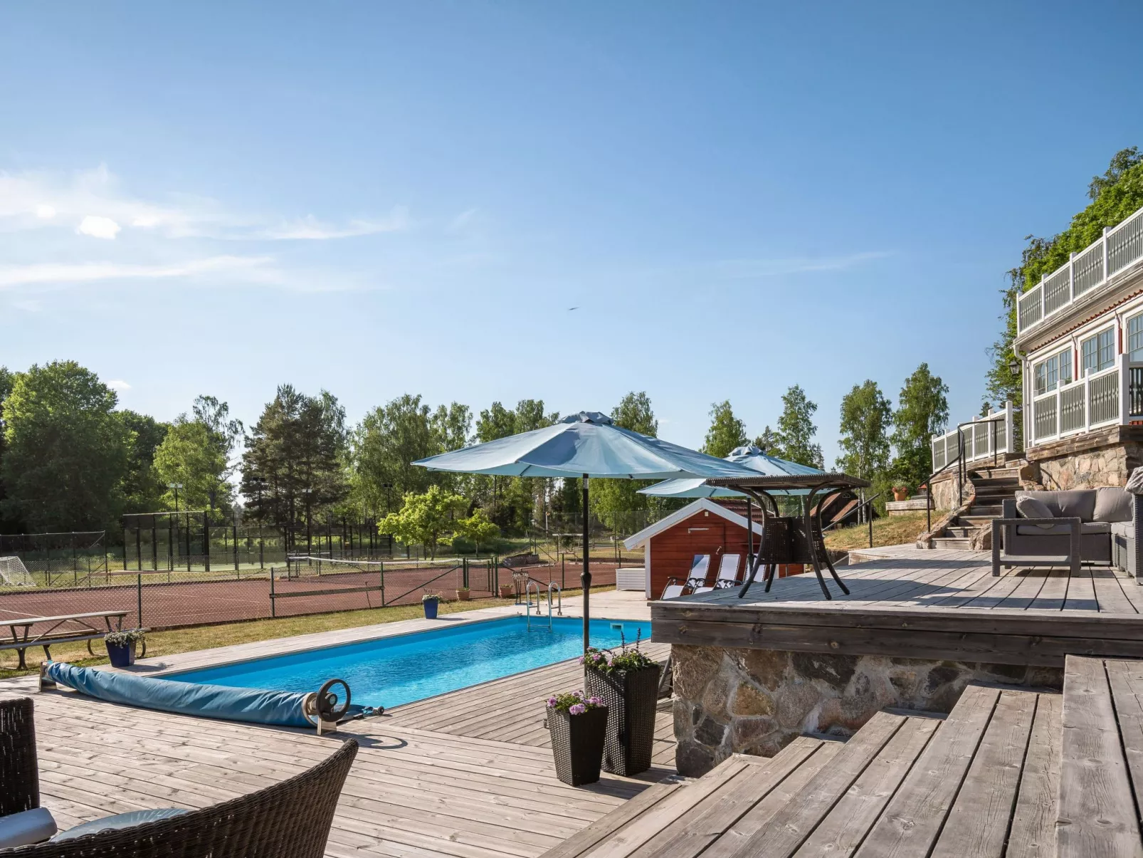 Skarpsätter Sportgård-Outside
