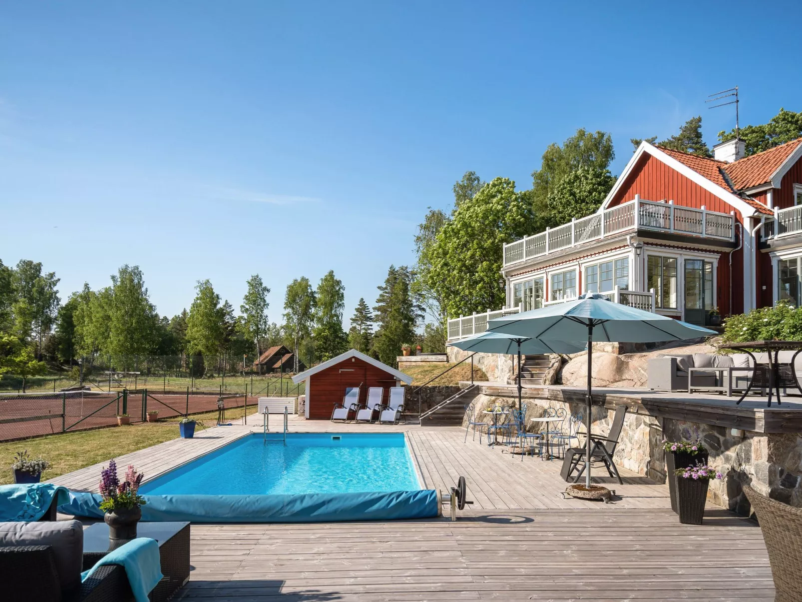 Skarpsätter Sportgård-Outside