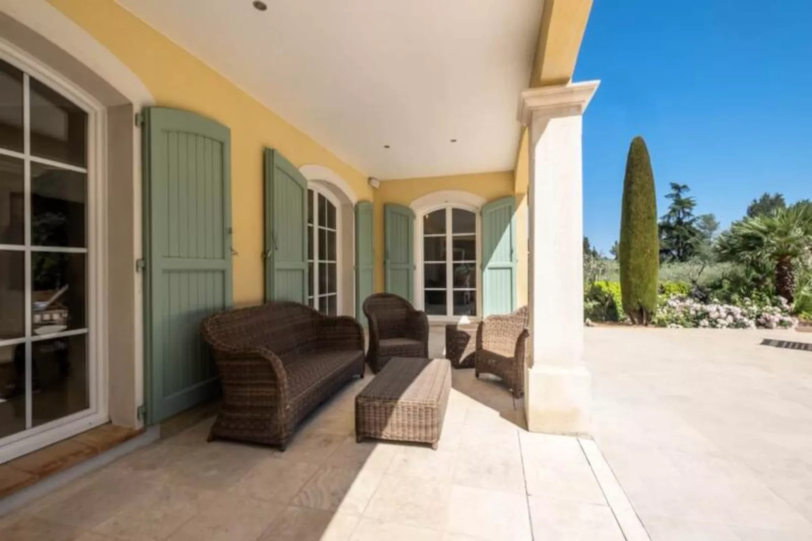 Résidence Bijou De 280m2 Et Piscine à Débordement Au Calme Absolu-Untagged