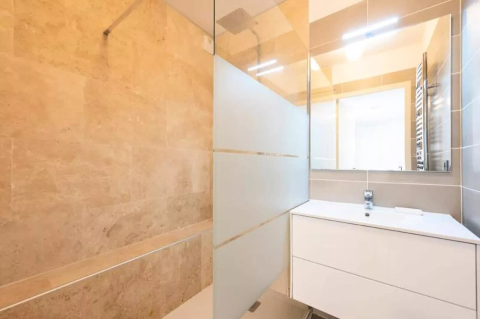 Résidence 3p Piscine, Parking Et Plages à 100m-Untagged