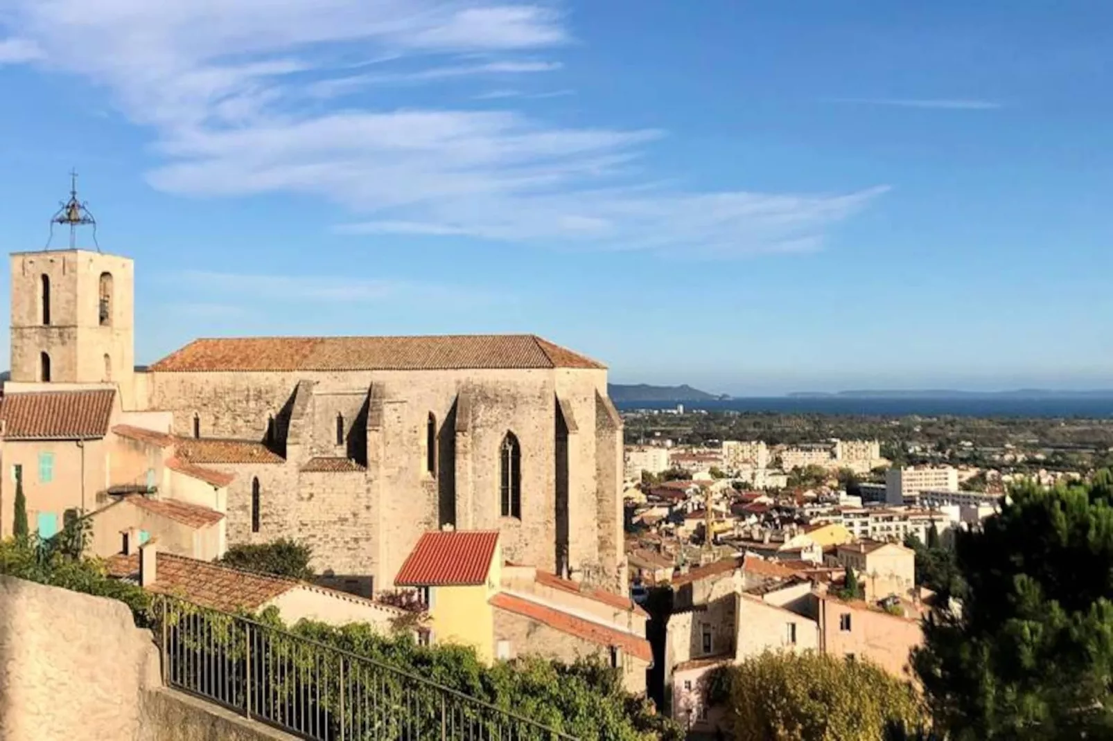 Résidence Le Castel-hyeres-Non tagué