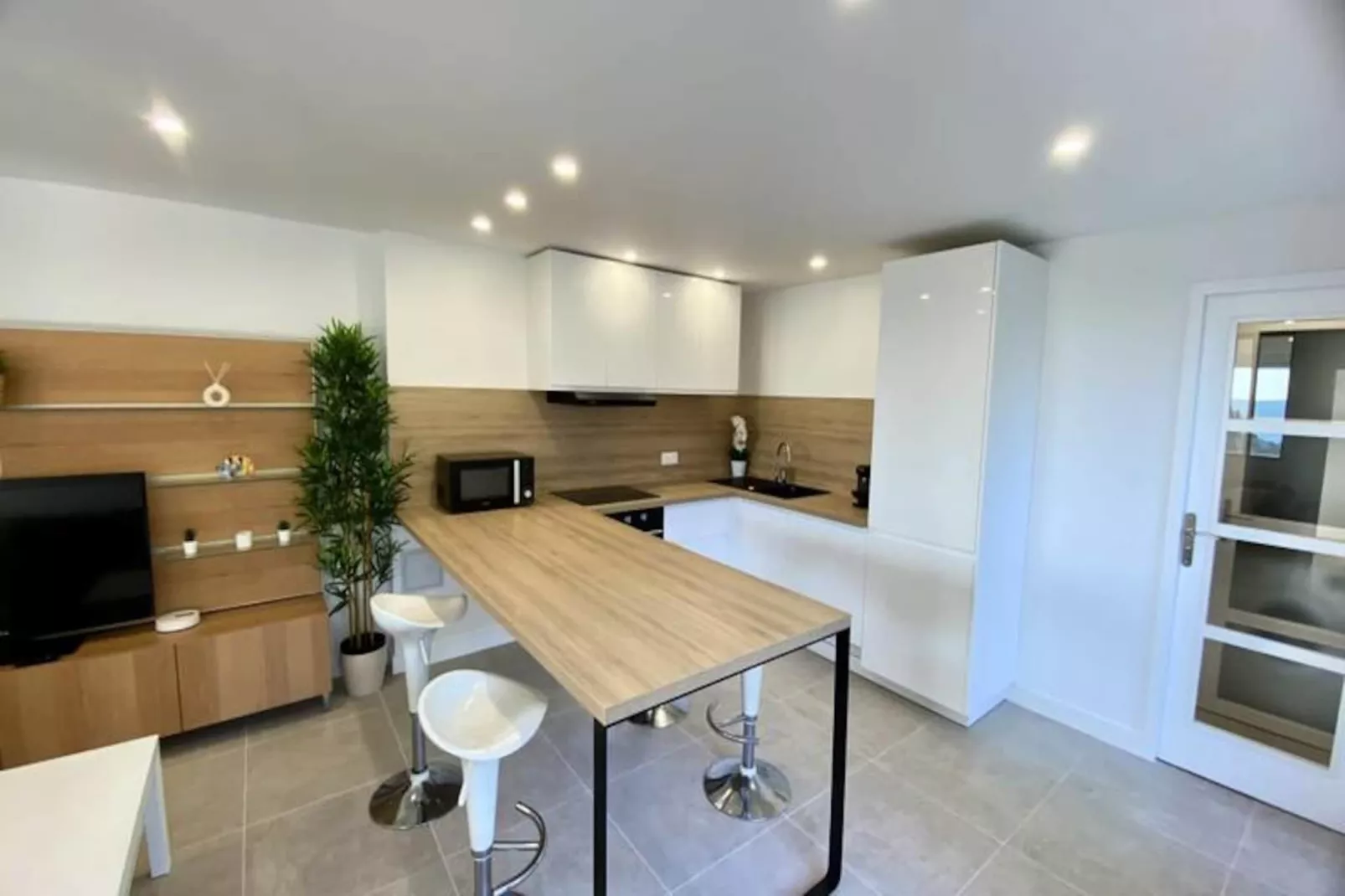 Résidence T2 R&eacute;nov&eacute; Avec Vue Mer Et Grand Balcon &ndash; Aiguebelle, Le Lavandou-Non tagué