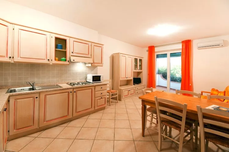 Holiday residence Santa Constanza San Vincenzo-Trilo 6  Superior-Kitchen
