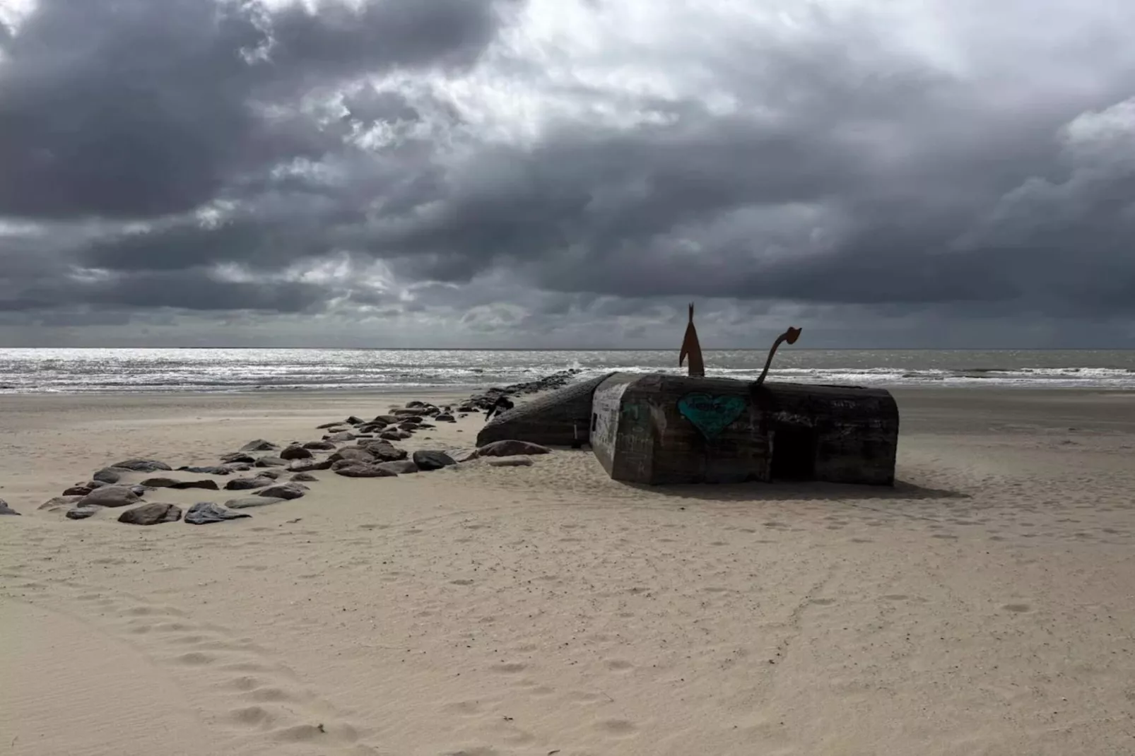6 person holiday home in Blåvand-Water view