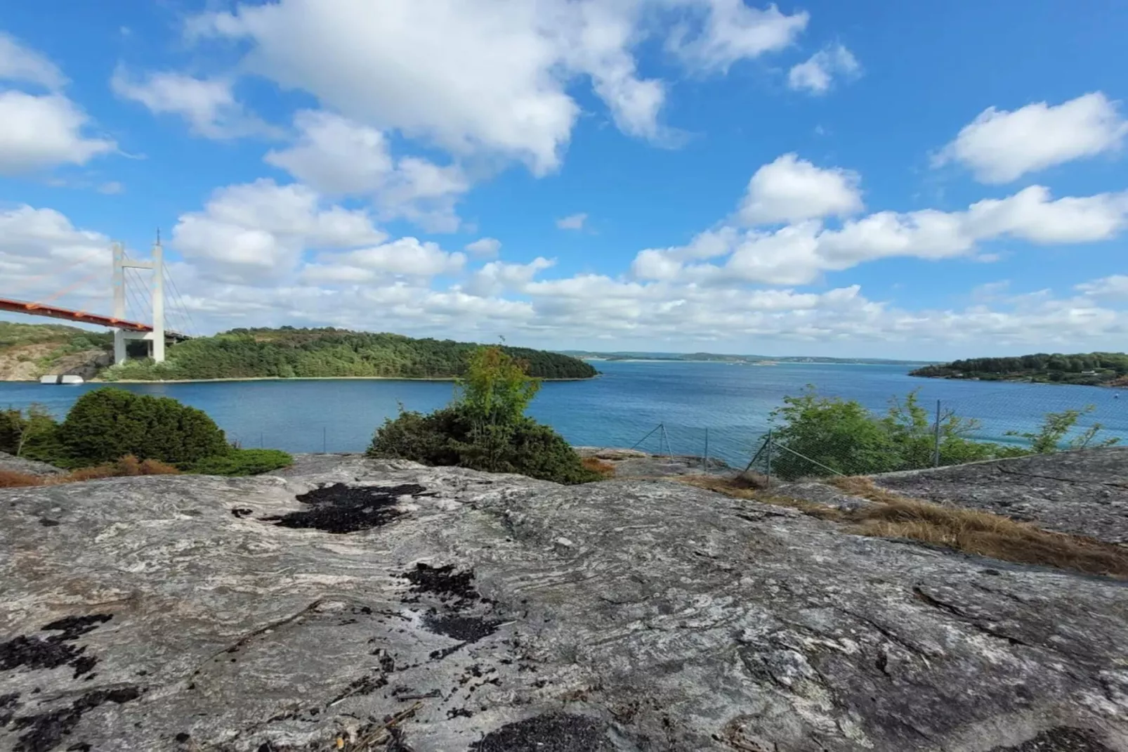 Magical Seaside Retreat on Tjorn-By Traum-Water view