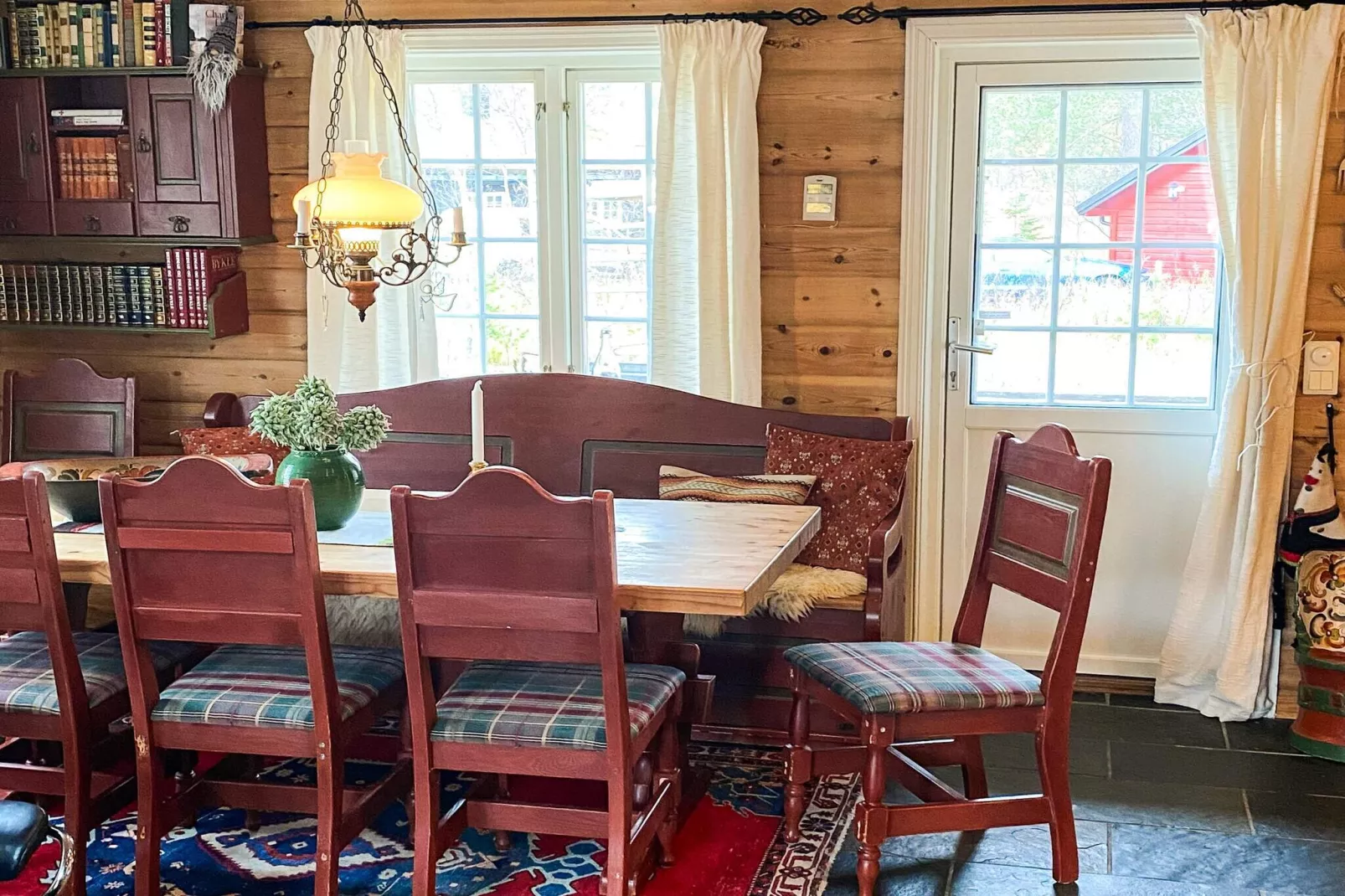 30653-PØLSEBU-Intérieur