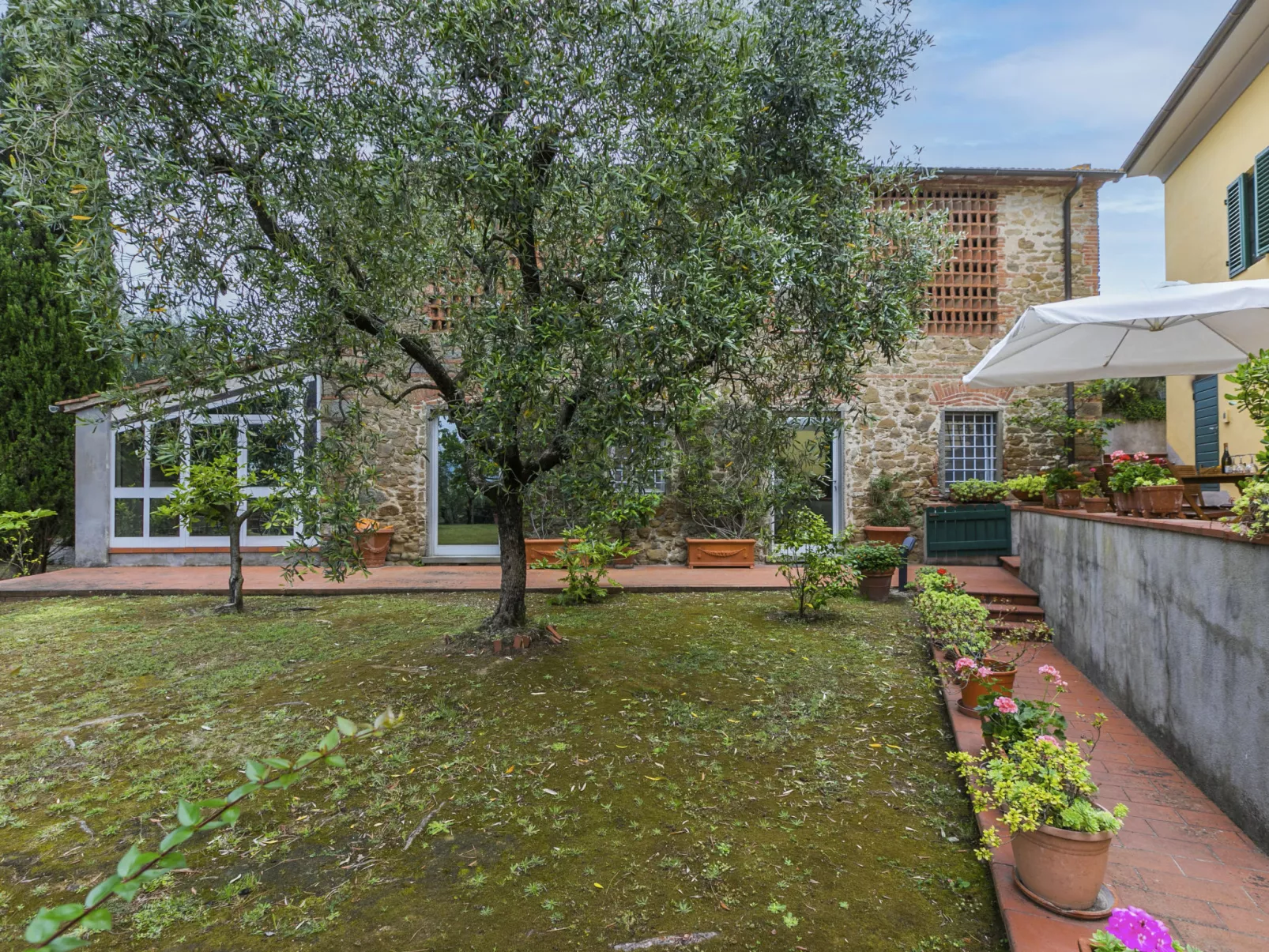 Tenuta San Lazzaro-Dehors