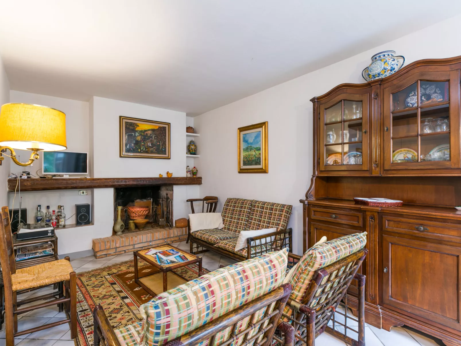 San Lazzaro-Inside