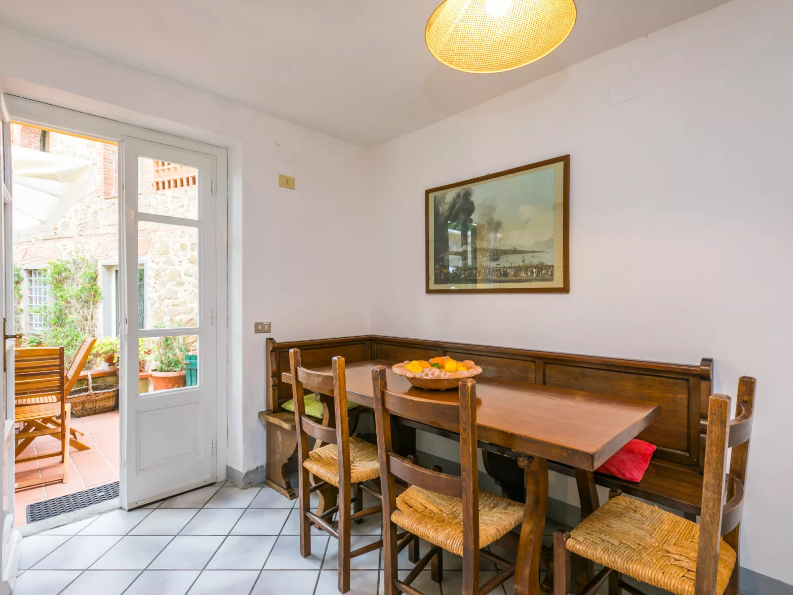 San Lazzaro-Inside