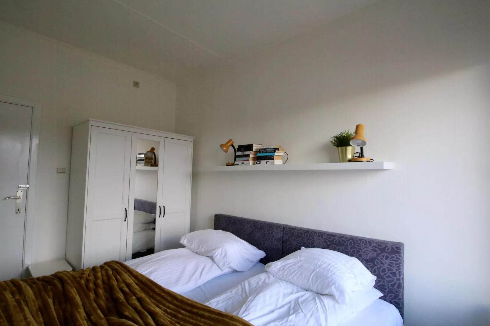 La Vue Phénoménale-Bedroom