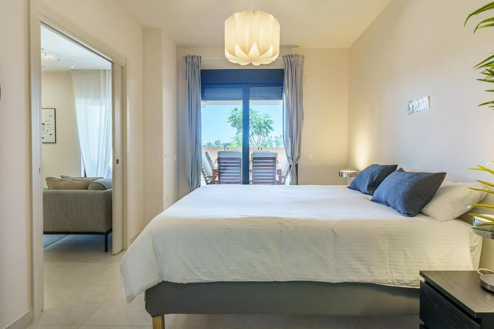 CT 158 - Lotus Jardinana-Chambre