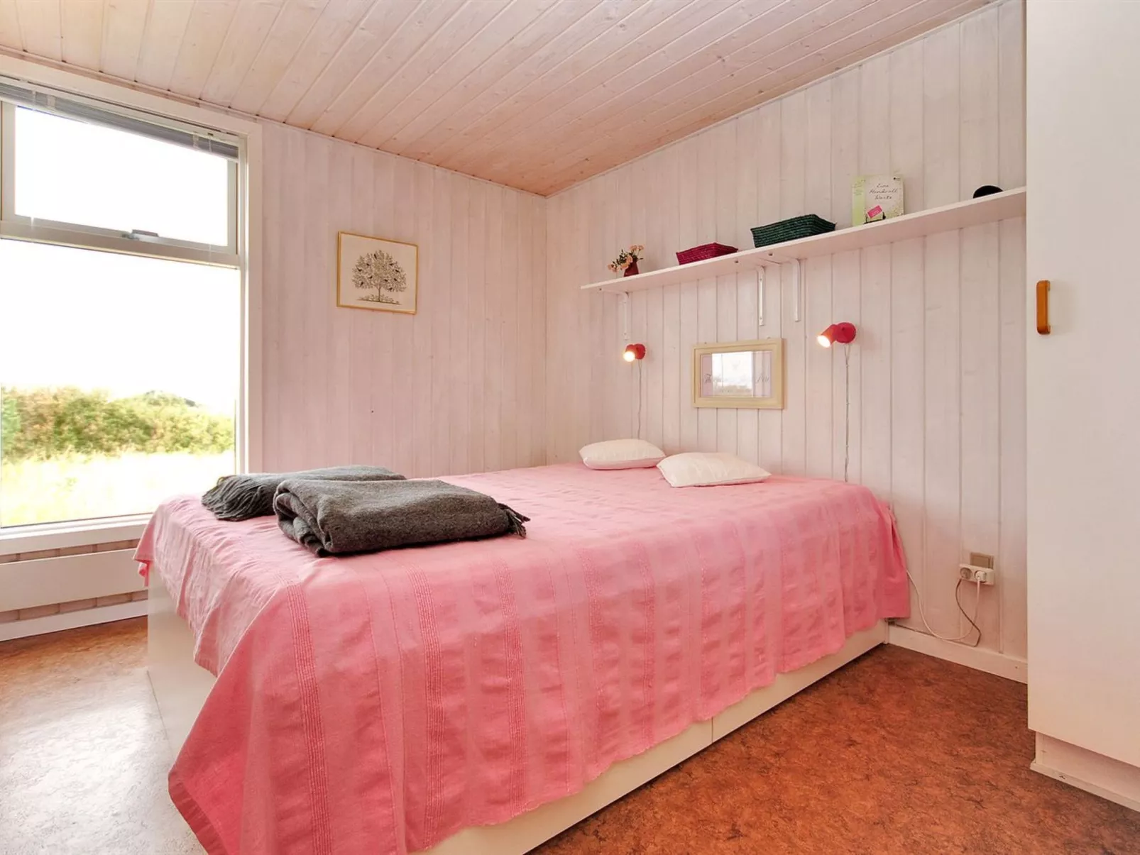 "Dode" - 225m from the sea-Inside