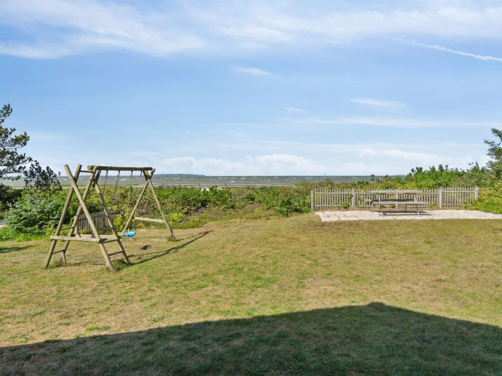 "Awenita" - 50m to the fjord-Outside