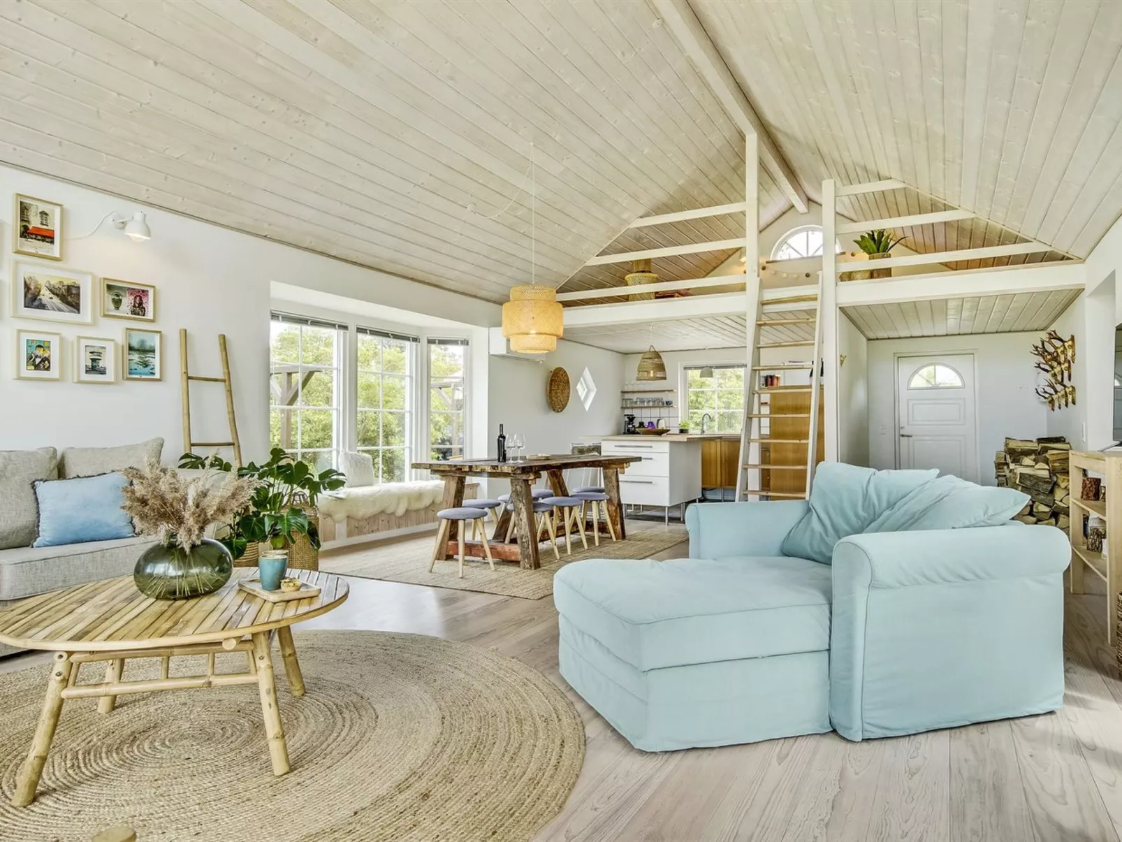 "Bernadete" - 50m to the fjord-Inside