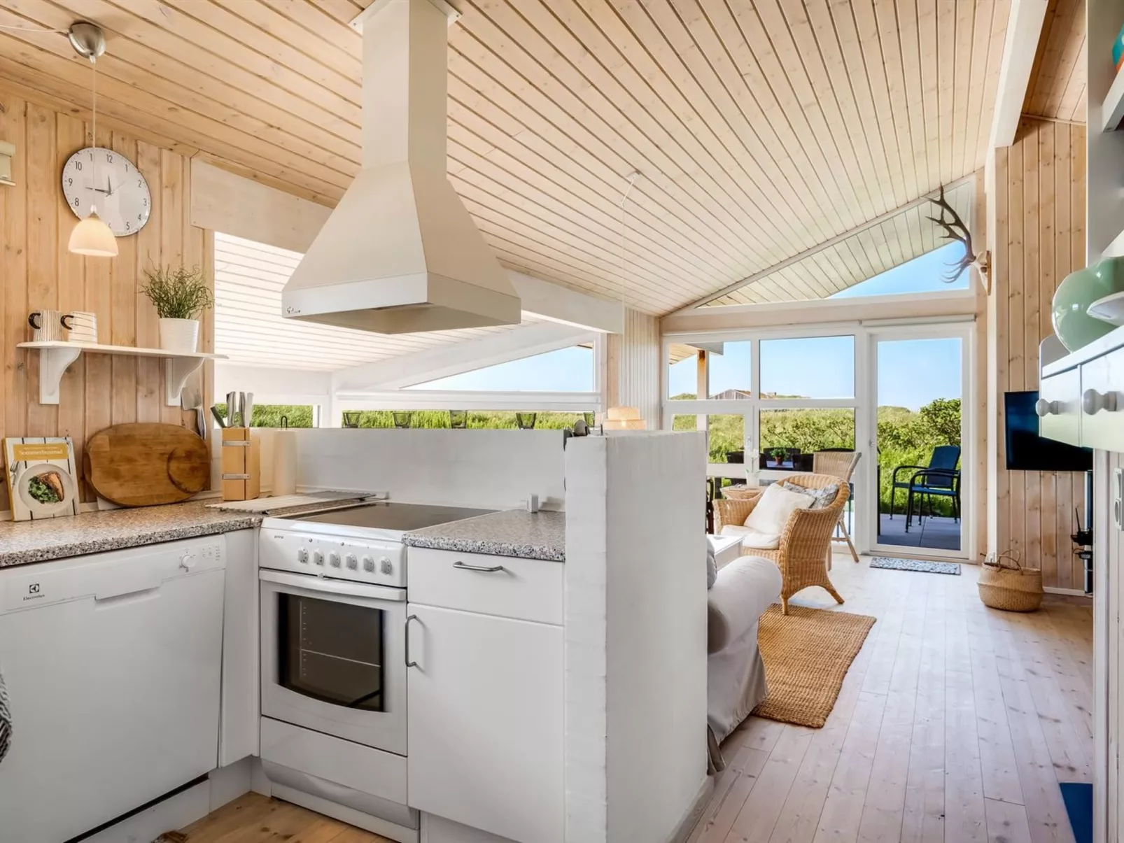 "Abel" - 350m from the sea-Drinnen