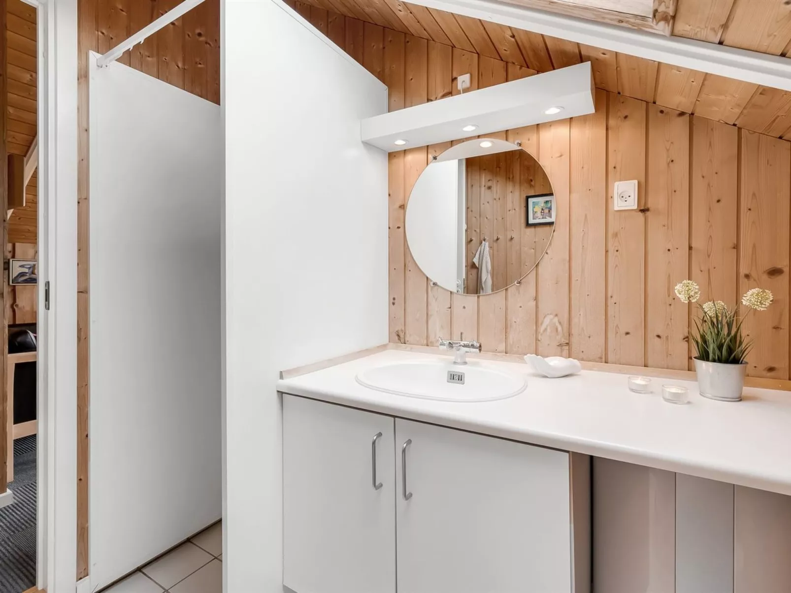 "Lonne" - 750m to the fjord-Inside