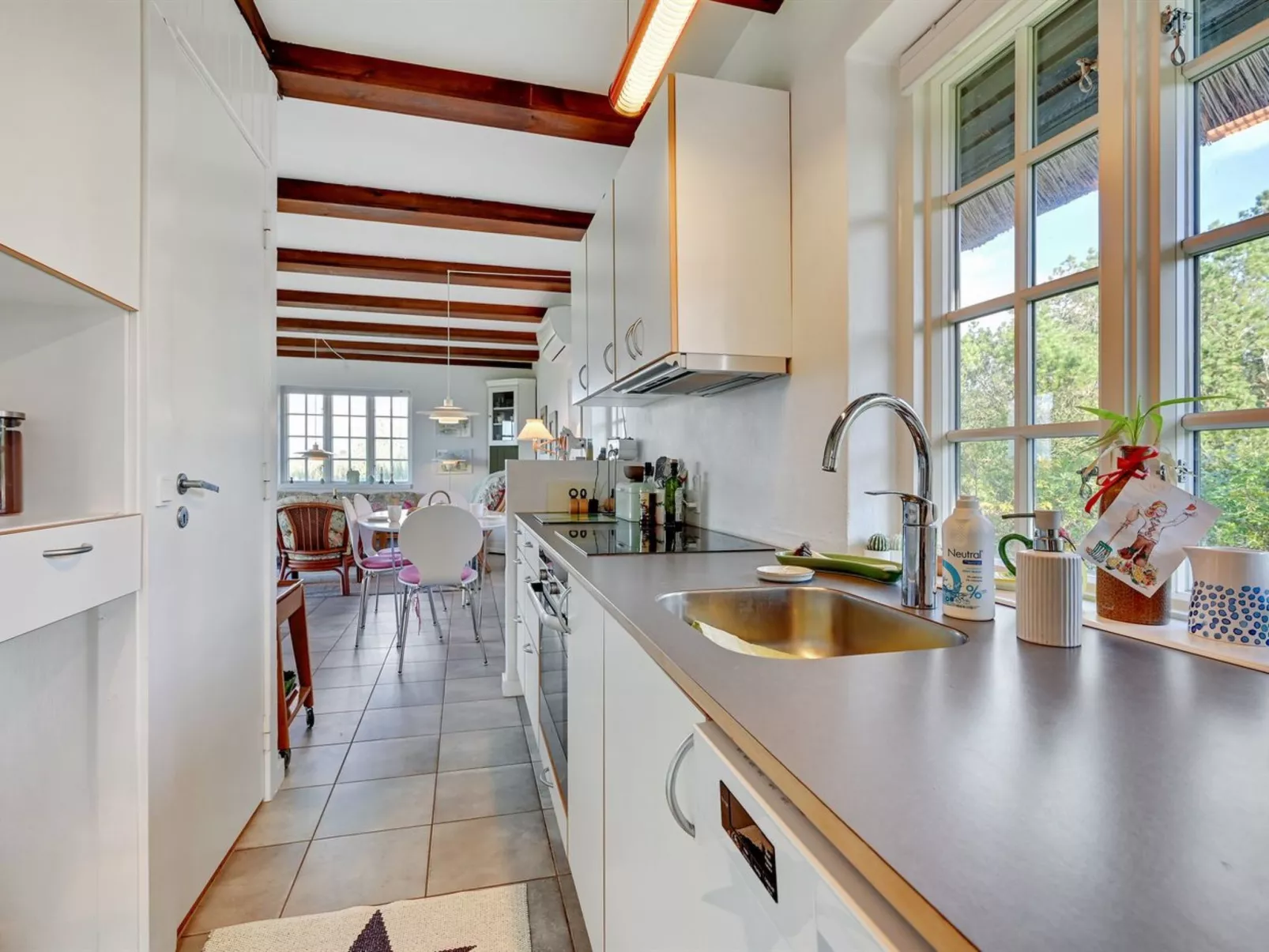 "Tordis" - 300m to the fjord-Drinnen