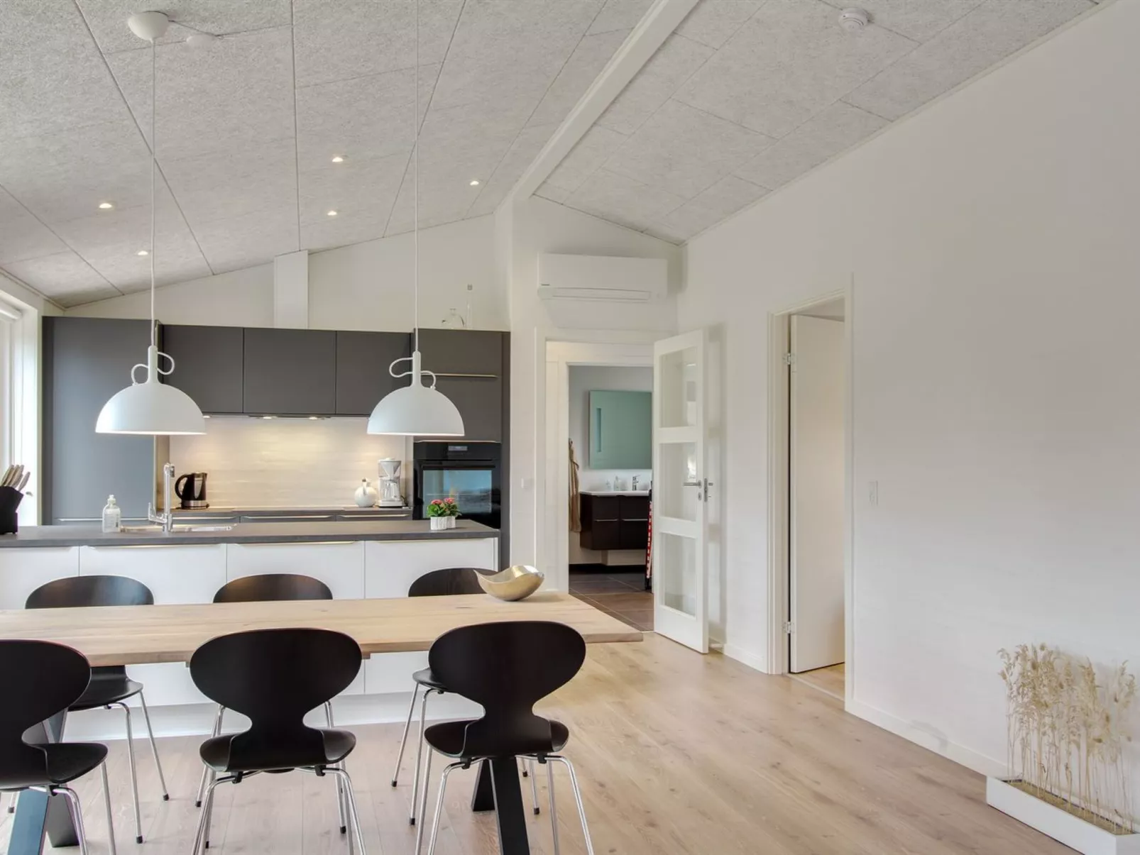 "Jirina" - 750m from the sea-Dedans