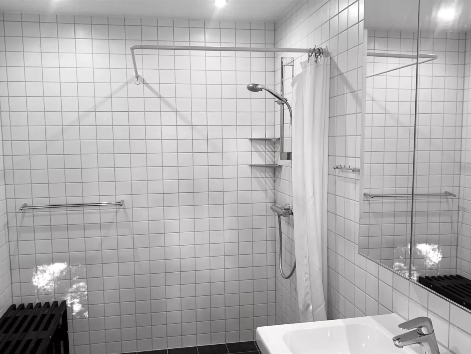 "Iadrik" - 85m to the fjord-Drinnen