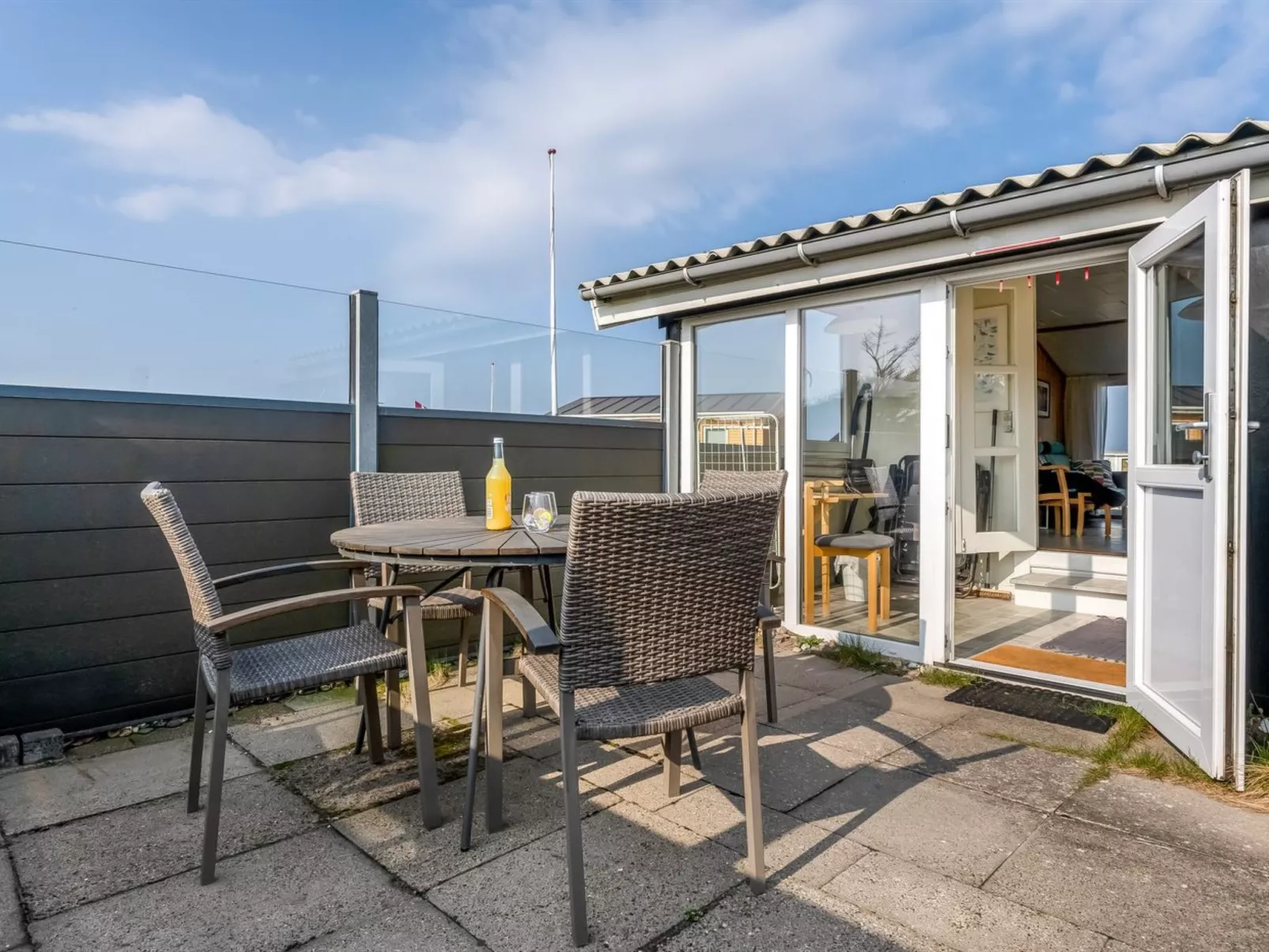 "Holger" - 50m from the sea-Outside