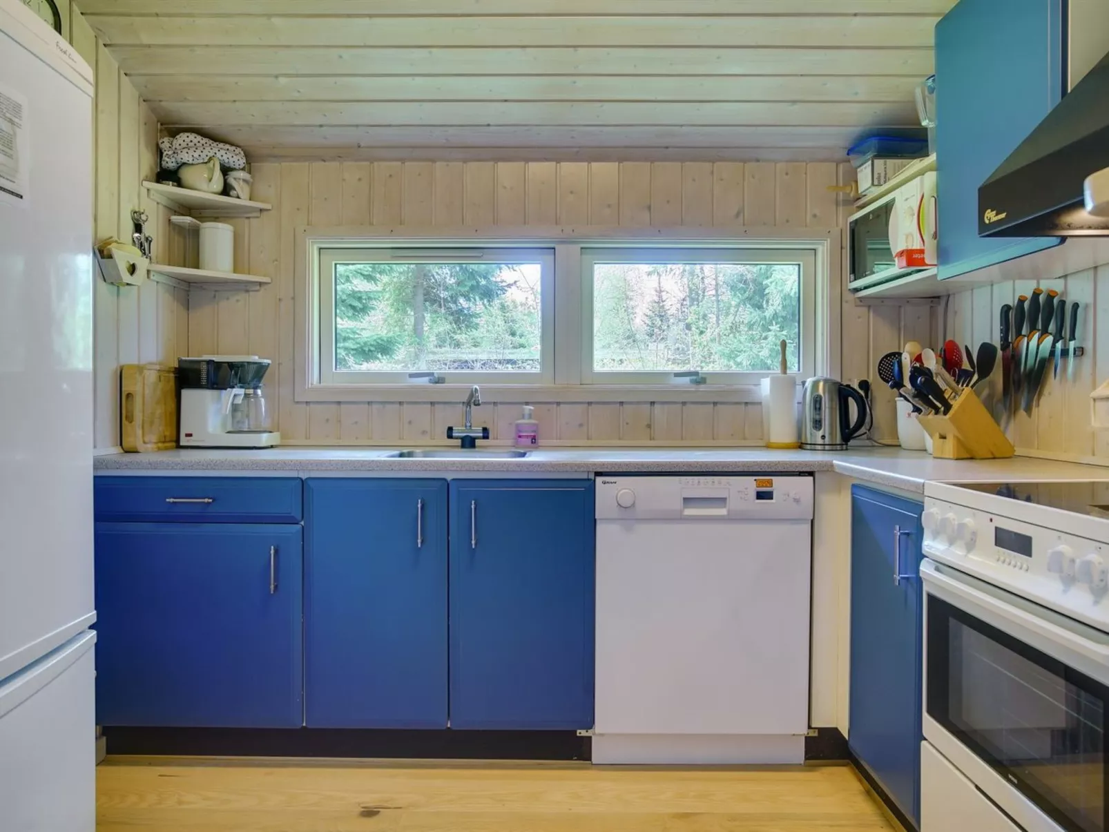 "Loreia" - 200m from the sea-Inside