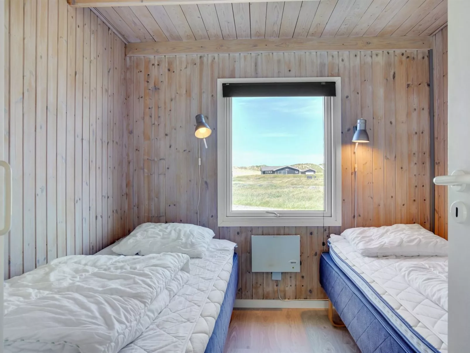 "Hermund" - 110m from the sea-Dedans