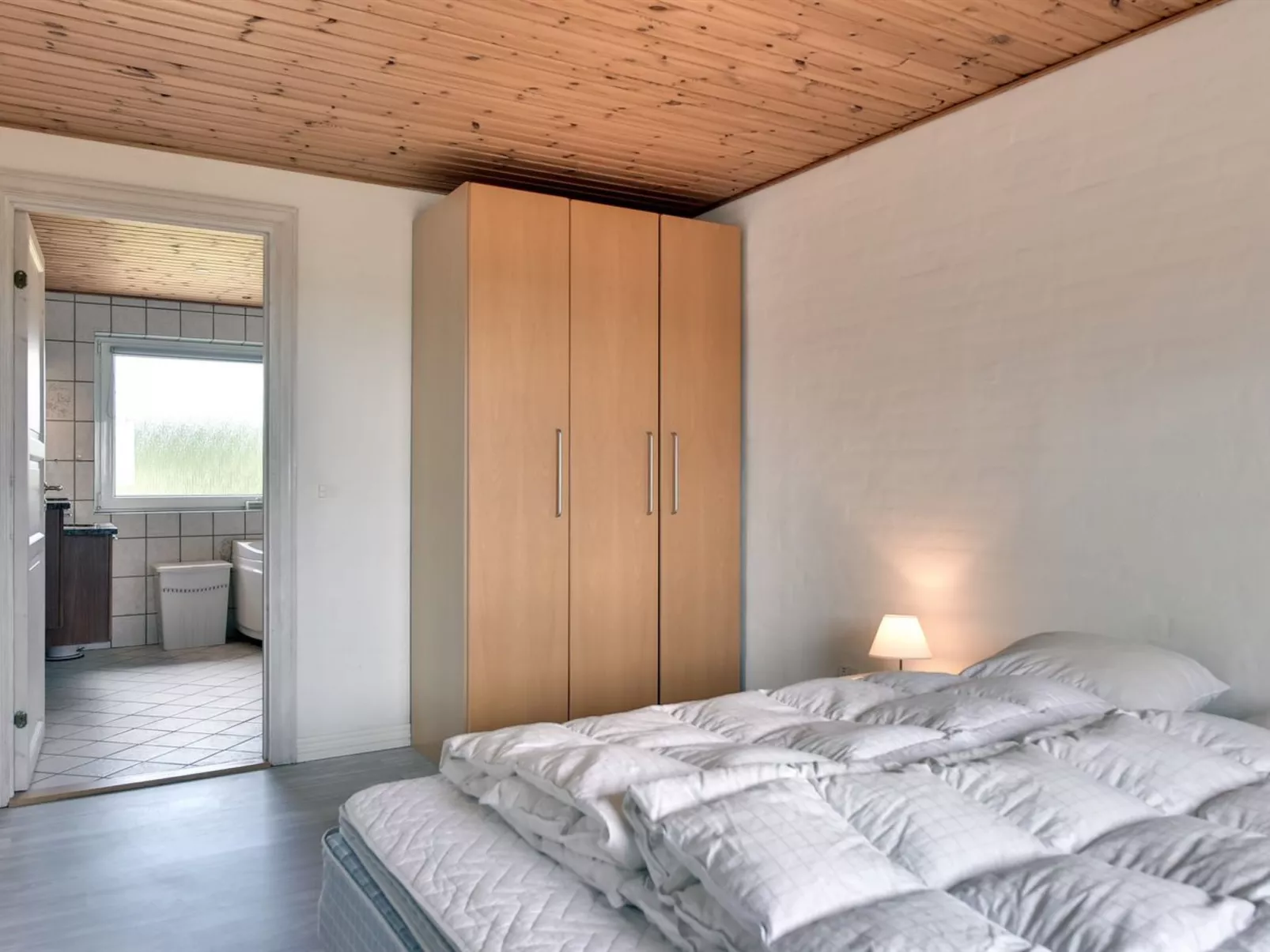 "Dorothea" - 450m to the fjord-Drinnen