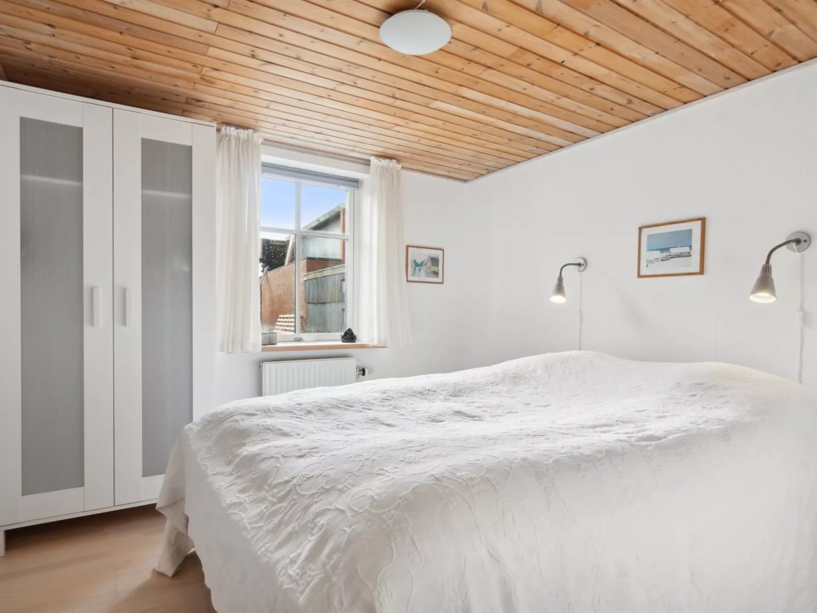 "Gertina" - 40m to the fjord-Inside