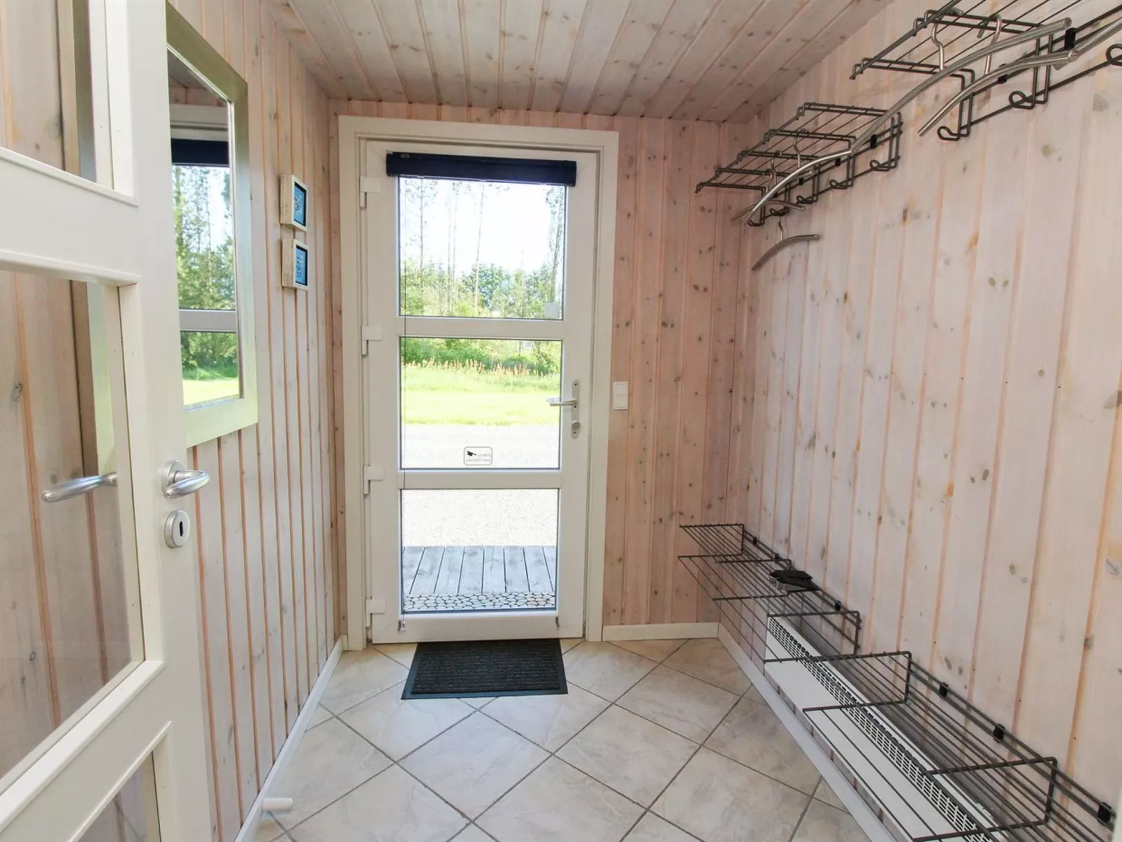 "Beeke" - 1.4km from the sea-Drinnen