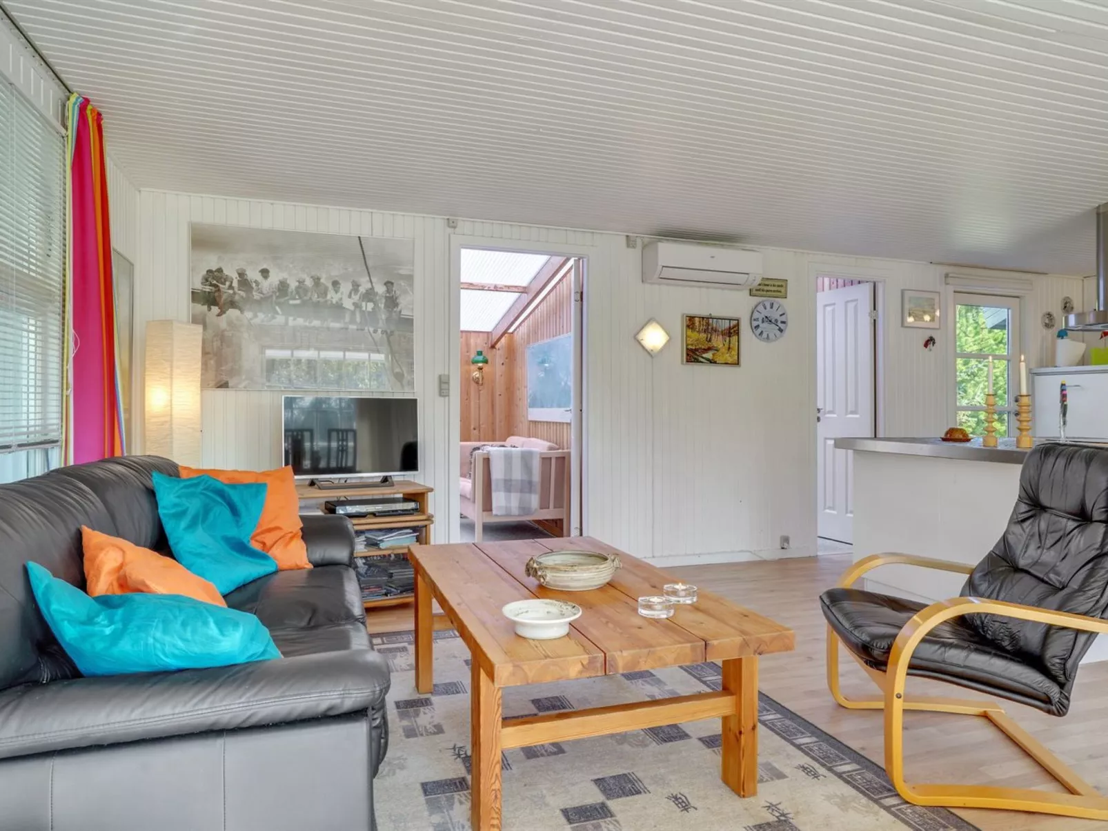 "Dorith" - 100m from the sea-Dedans