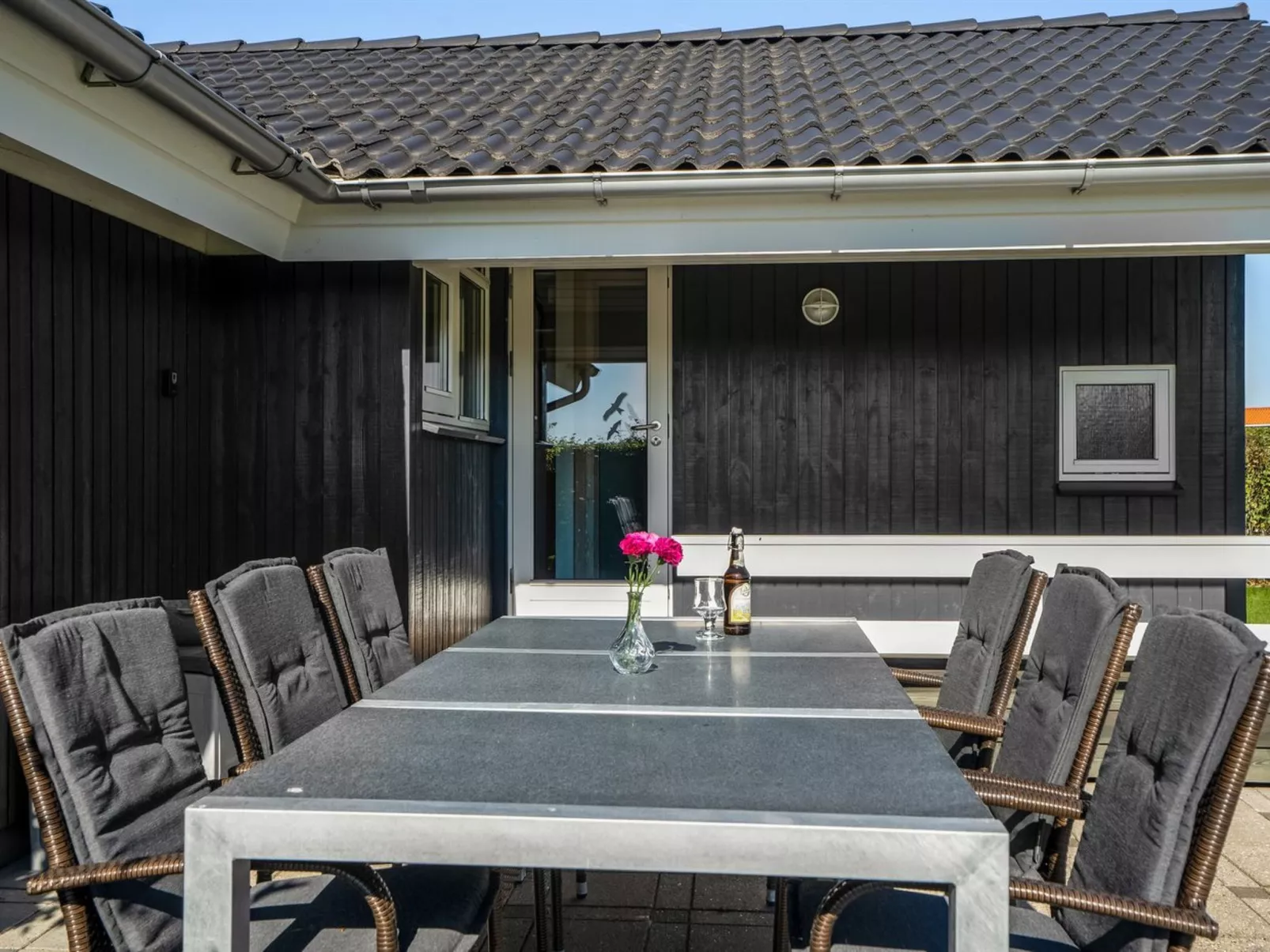 "Brynjolf" - 350m to the fjord-Outside