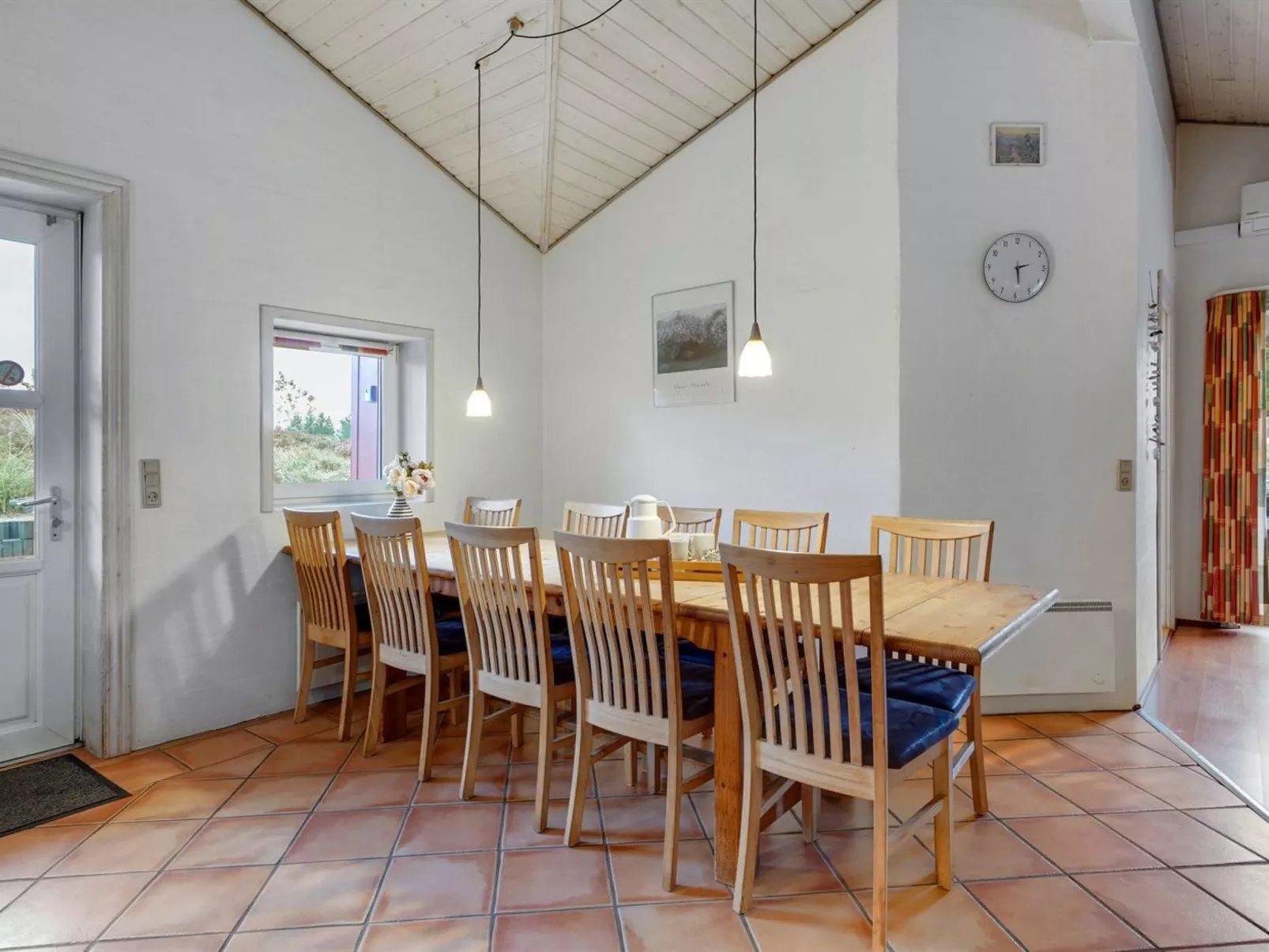 "Asdis" - 2.8km from the sea-Drinnen