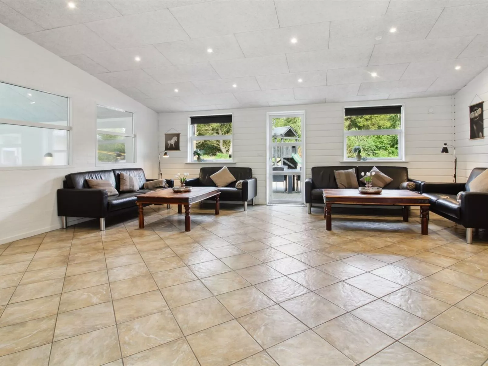 "Nael" - 1.6km from the sea-Drinnen