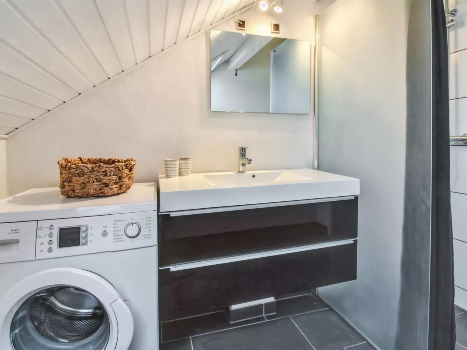 "Iffuer" - 2.3km from the sea-Drinnen