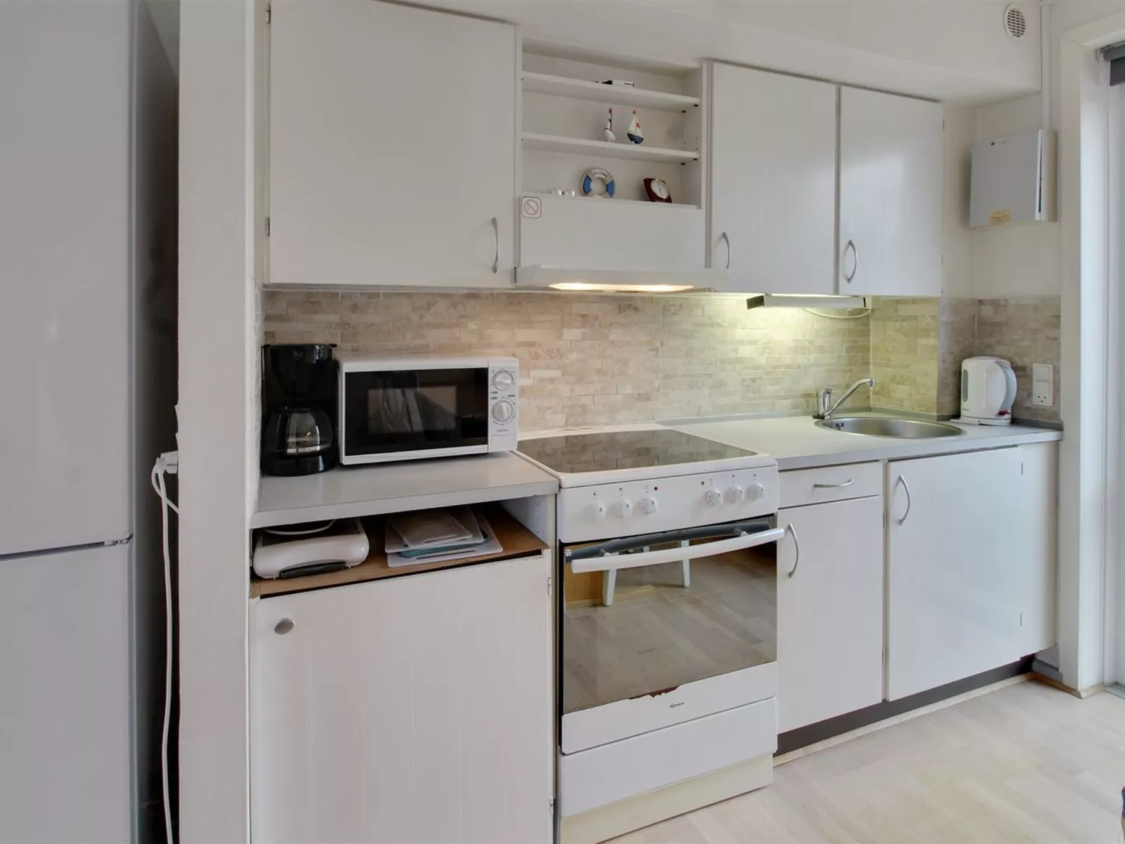 "Mildred" - 2.3km from the sea-Drinnen