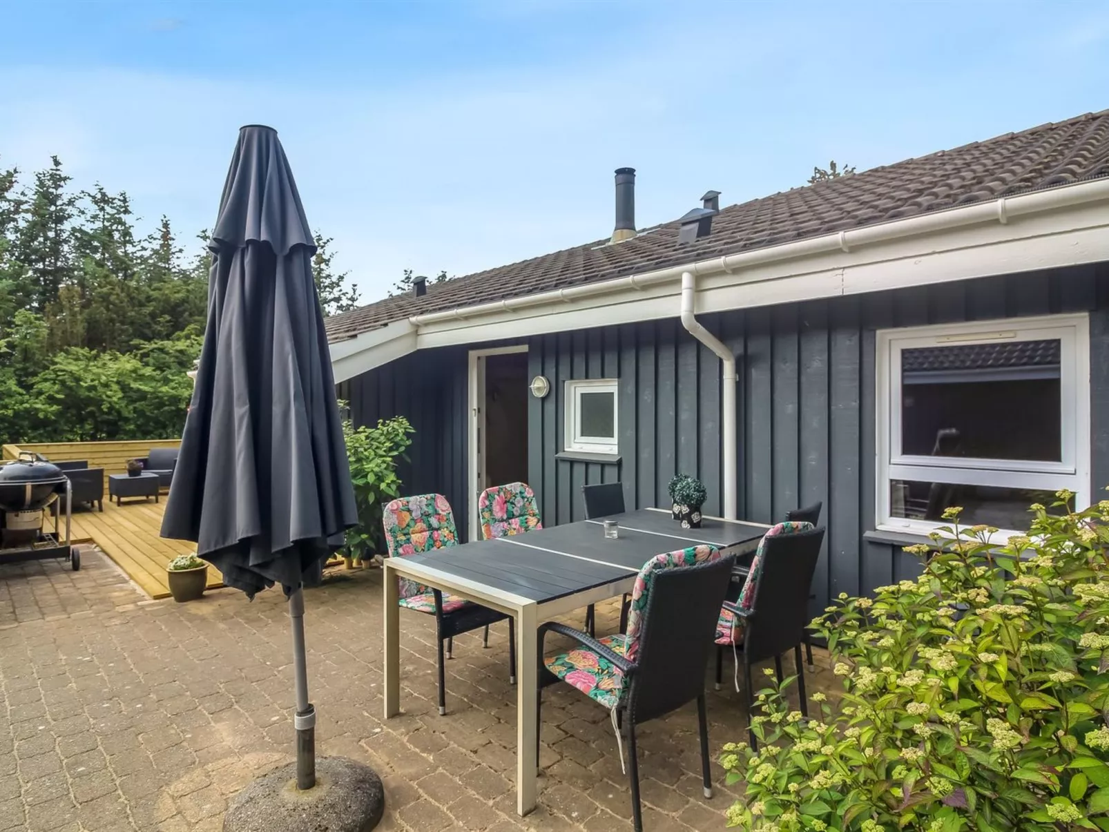 "Aniki" - 1.4km from the sea-Outside