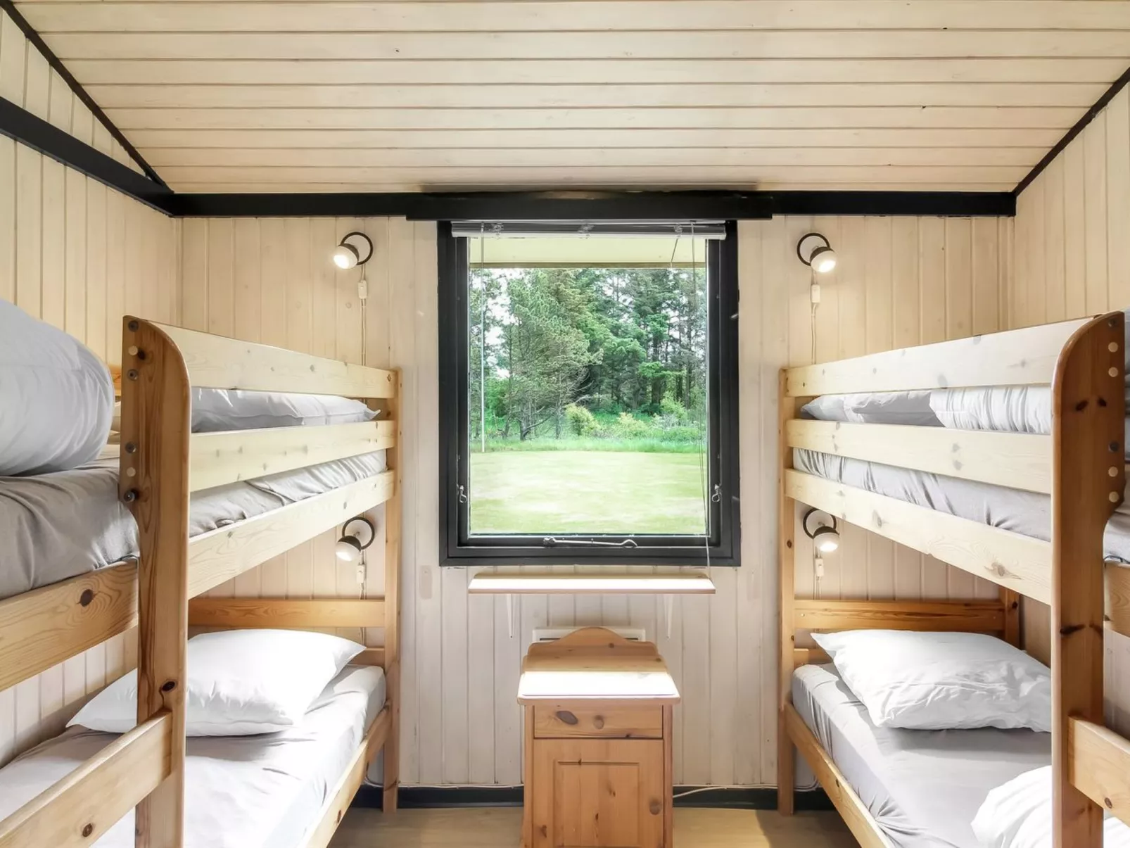 "Biergh" - 600m from the sea-Drinnen