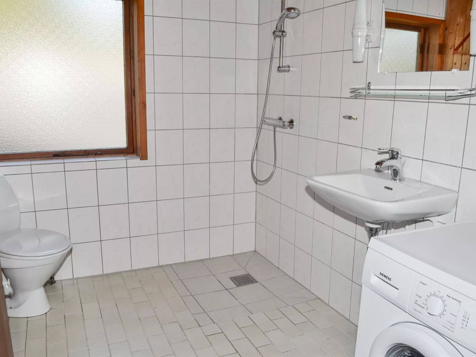 "Christian" - 3.5km from the sea-Drinnen