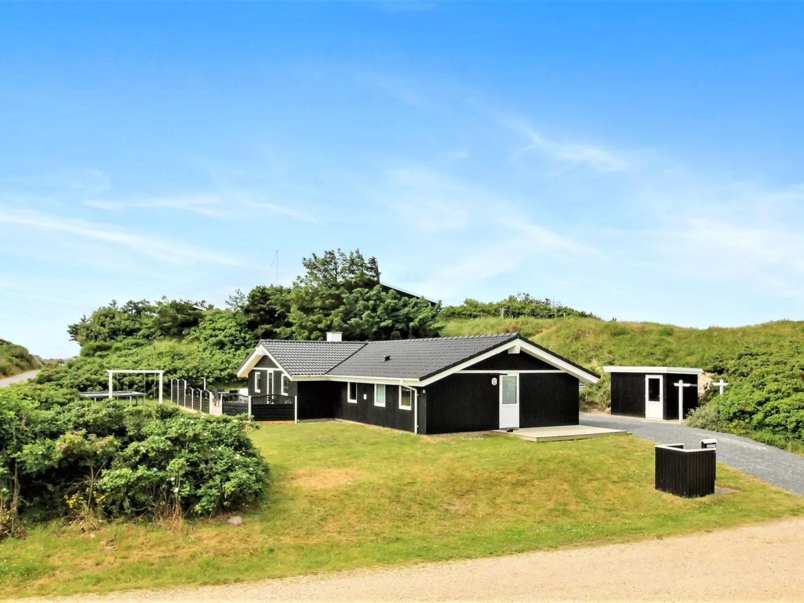 "Sirka" - 200m from the sea-Draußen