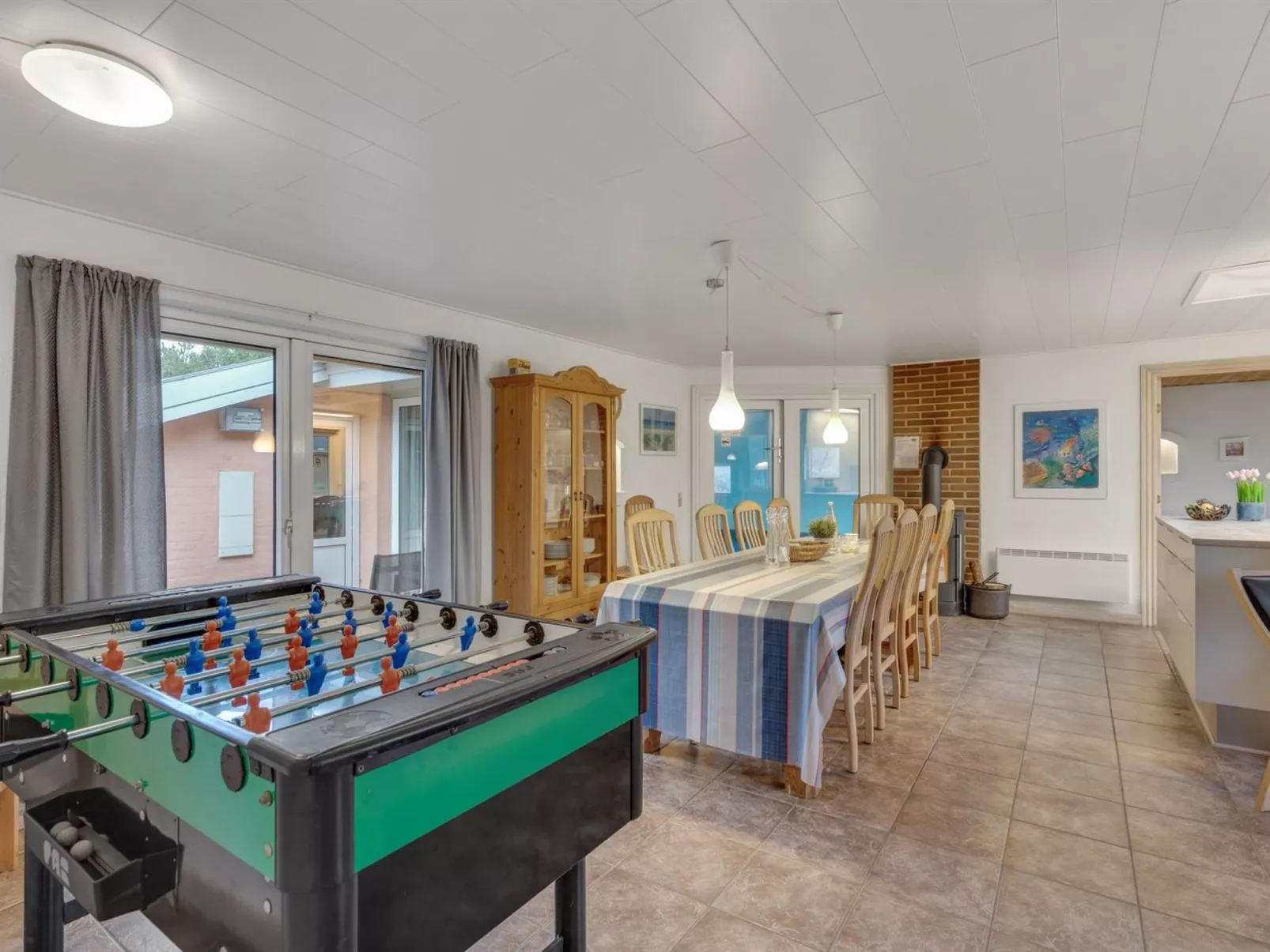 "Vicktoria" - 500m to the fjord-Drinnen