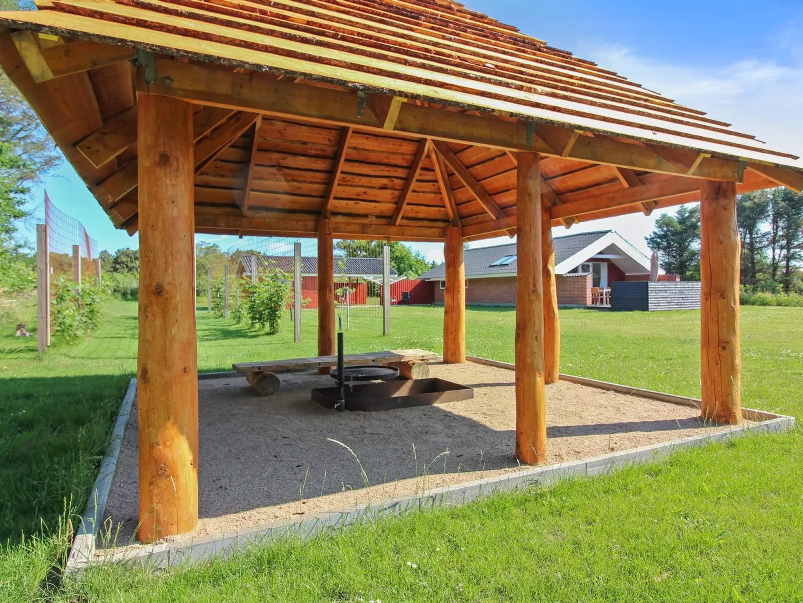 "Halli" - 700m from the sea-Draußen